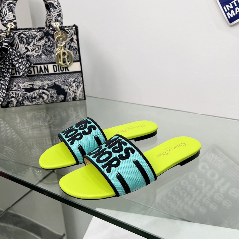 ch**an D*or slippers